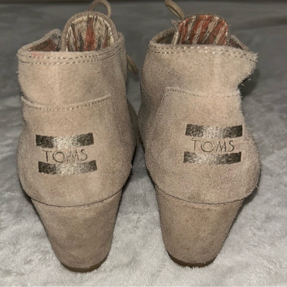 TOMS Wedge Ankle Booties - Picture 2 of 6